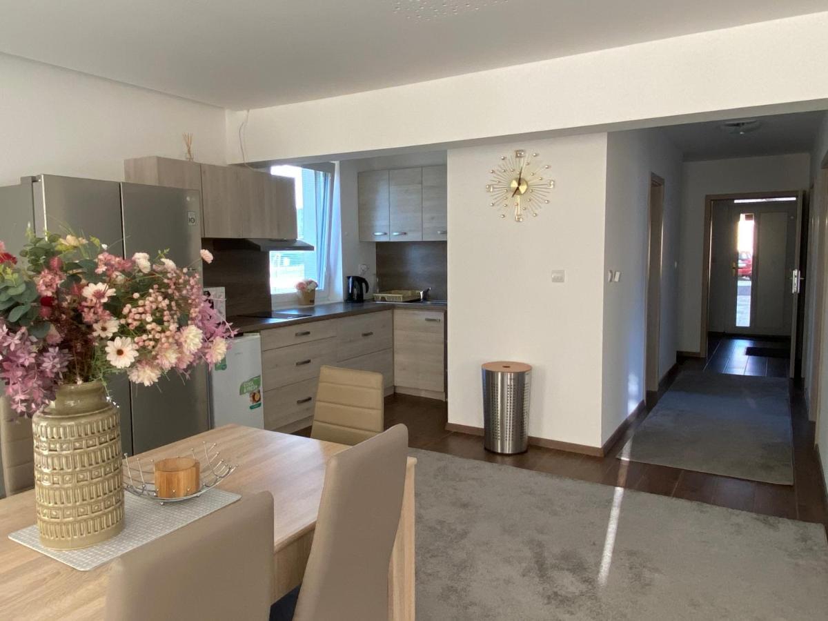 Appartement Kajula à Bešeňová Extérieur photo