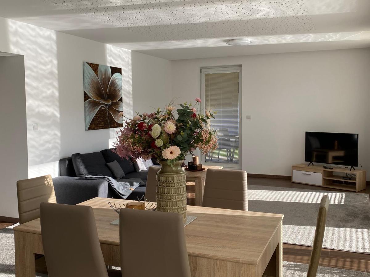 Appartement Kajula à Bešeňová Extérieur photo