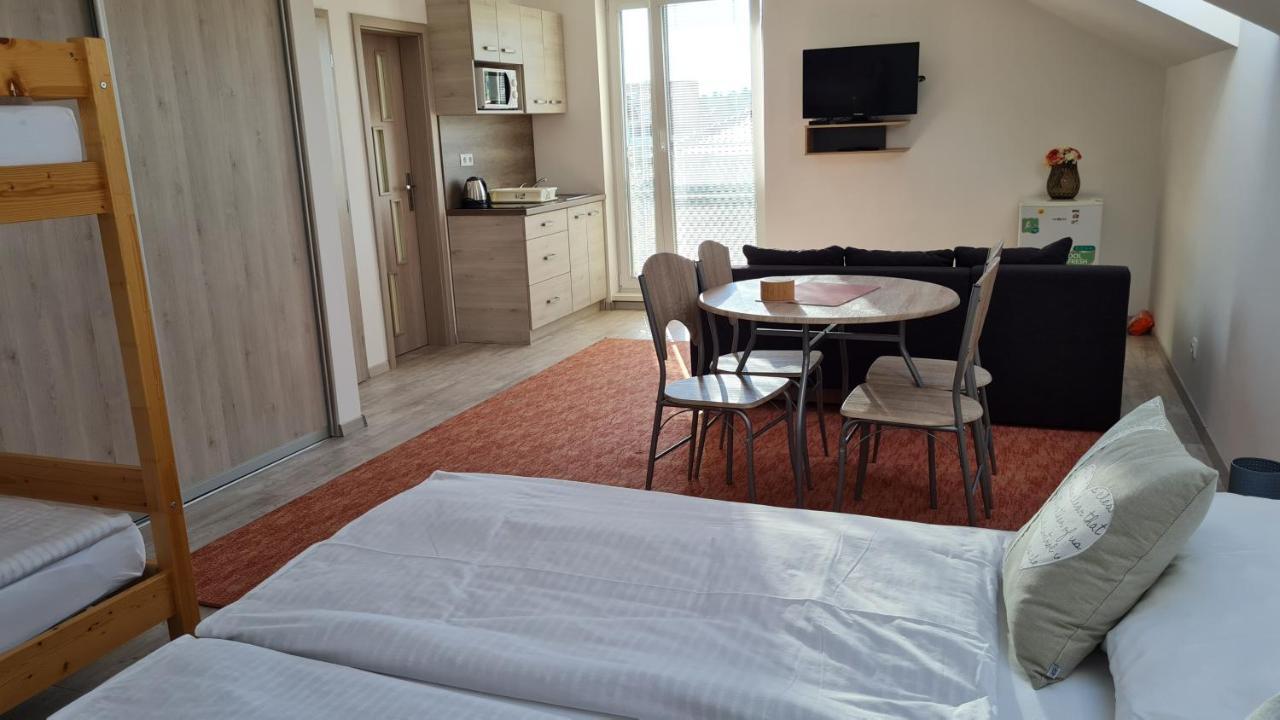 Appartement Kajula à Bešeňová Extérieur photo