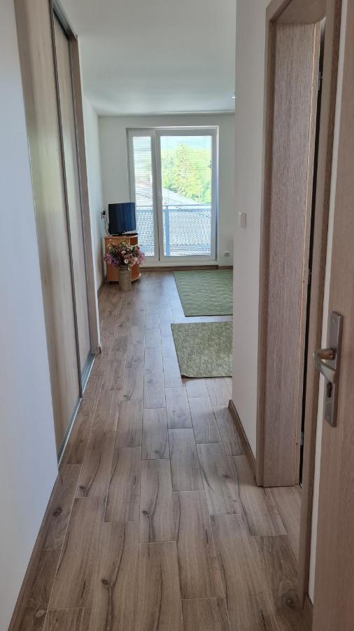 Appartement Kajula à Bešeňová Extérieur photo