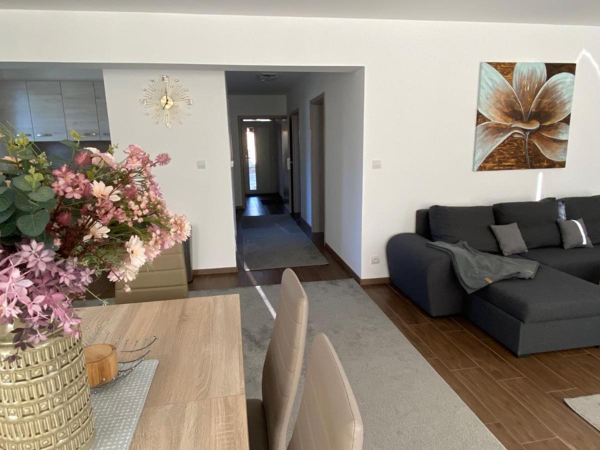 Appartement Kajula à Bešeňová Extérieur photo