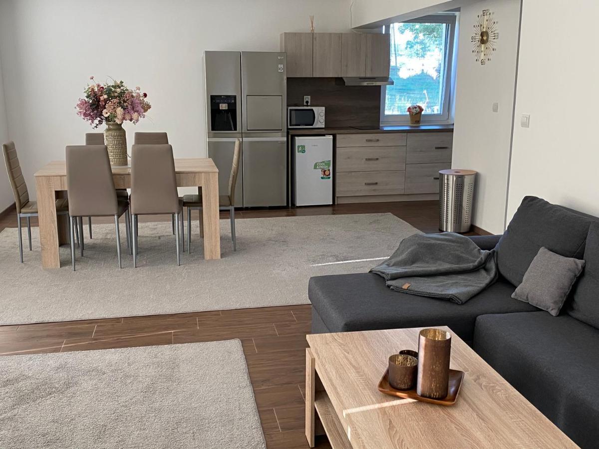 Appartement Kajula à Bešeňová Extérieur photo